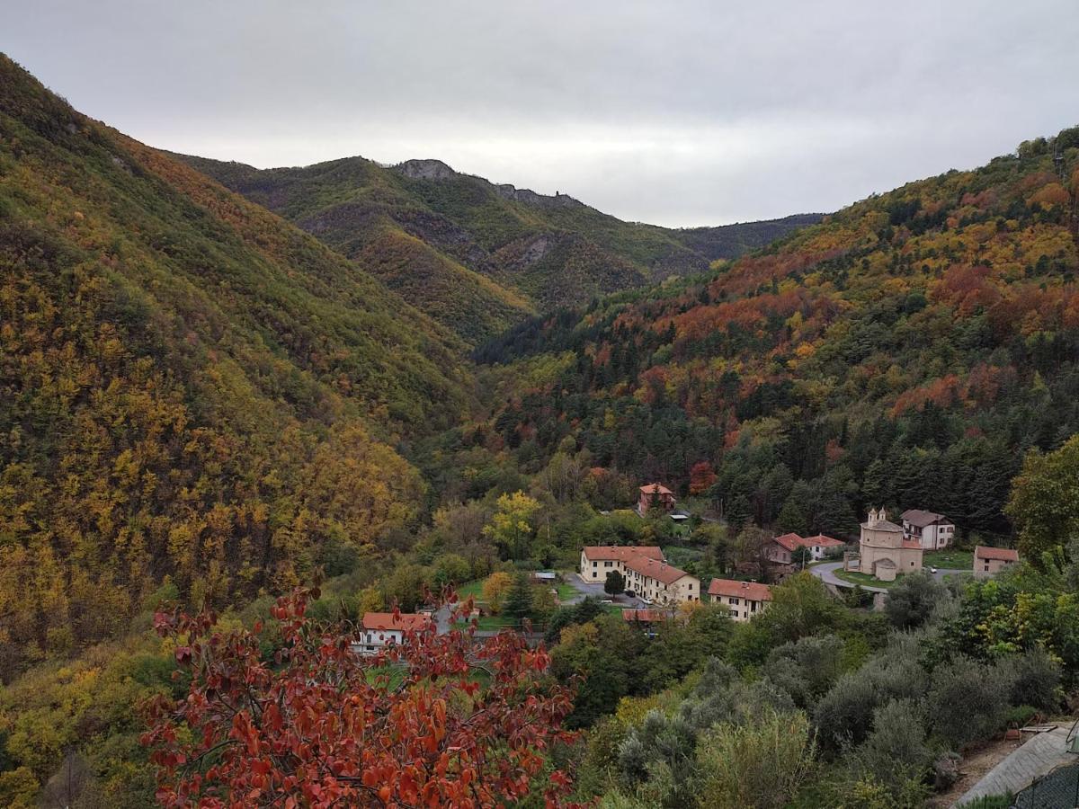 Agriturismo Nonnamelia Nasino Buitenkant foto