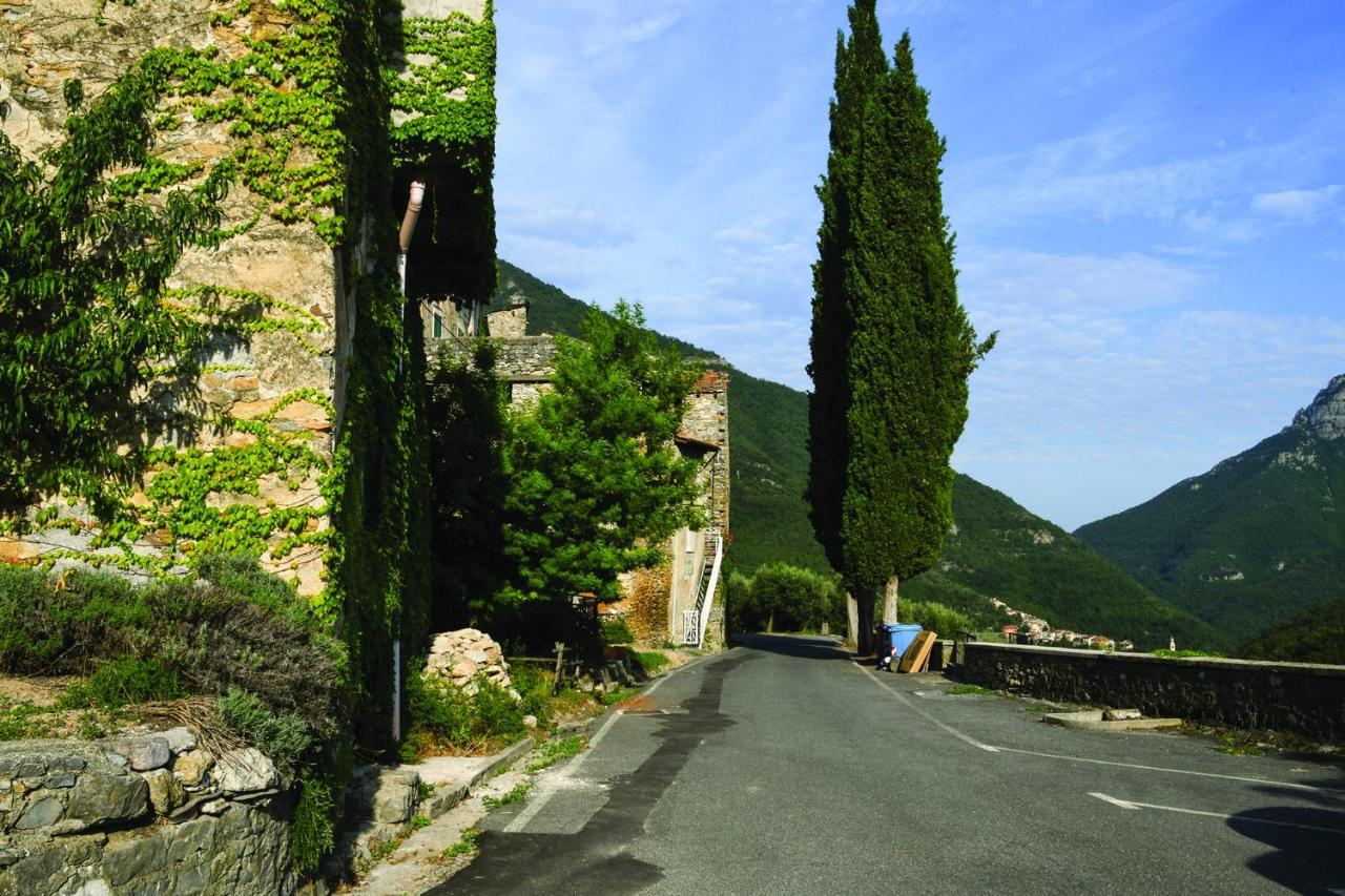 Agriturismo Nonnamelia Nasino Buitenkant foto