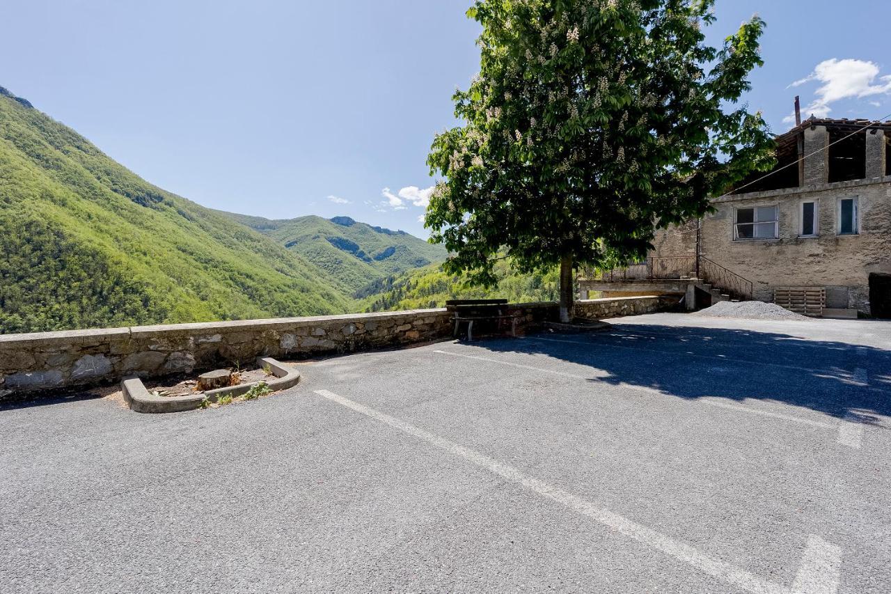 Agriturismo Nonnamelia Nasino Buitenkant foto