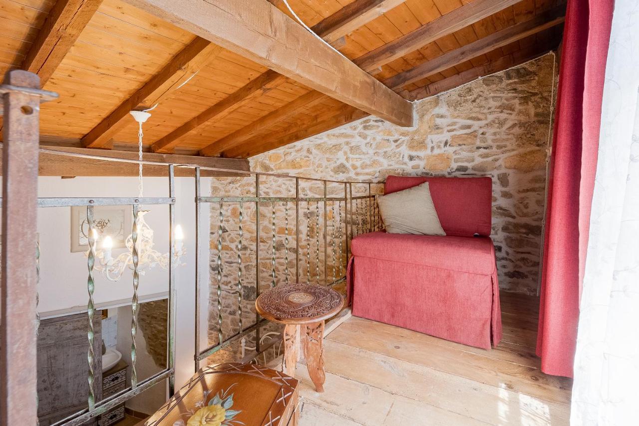Agriturismo Nonnamelia Nasino Buitenkant foto